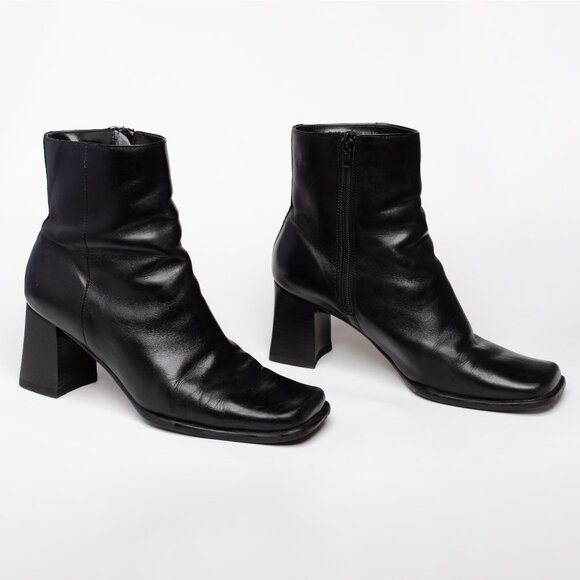 US 8.5 Women's Vintage 90s Black Leather Square Toe Chunky Heel Ankle Boots - Picture 2 of 7